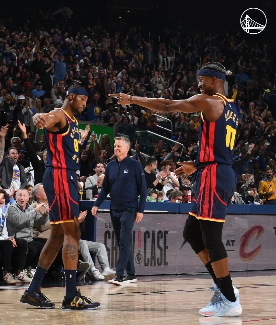 爱游戏体育-包含库里与40激战掘金分钟，刷新纪录胜负难料！，巴特勒焦点对战比赛高潮迭起的词条