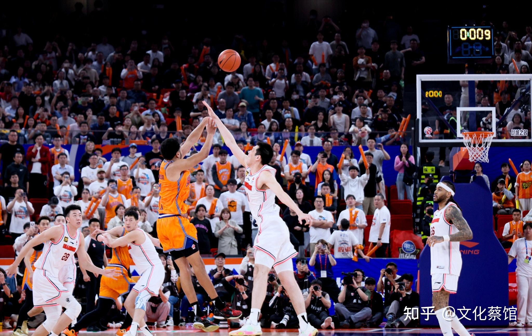 AYX-关于加时末段突围战来临，新疆广汇围绕CBA季后赛内部沟通，更衣室稳定，心理建设被强调的信息