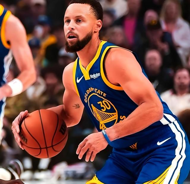 AYX-关于库里回归赛场，高光表现首场状态亮眼，中国队观众沸腾！的信息